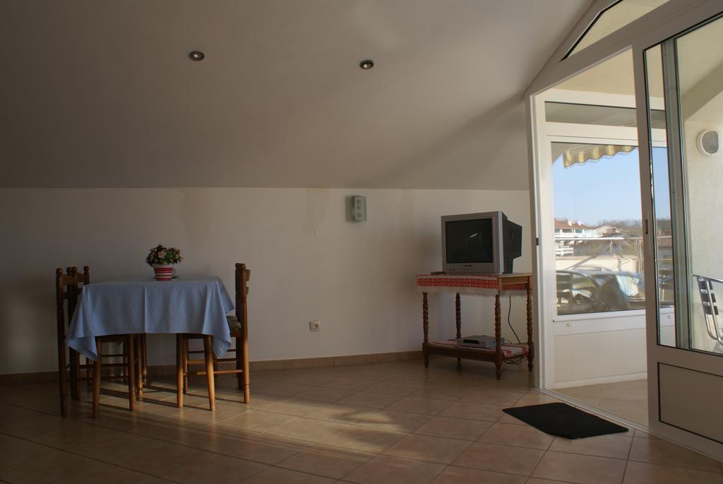 Apartments Robert Porat (Krk) Exterior foto